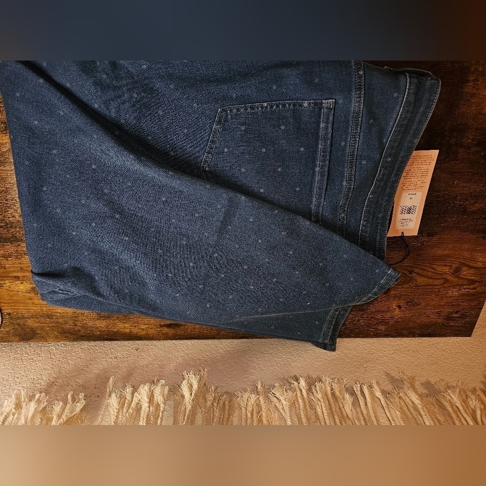 NYDJ Blue Curves 360 Stretch Jeans - Bleached Polkadot Design NWT